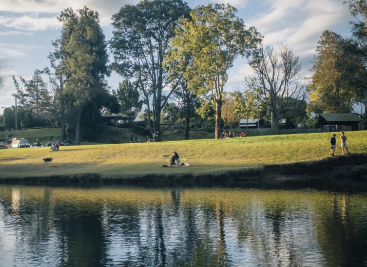 <strong>Por que</strong> </br>Estudar em Lismore?